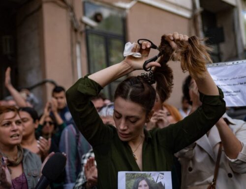 Iran. Le donne in piazza per il cambiamento